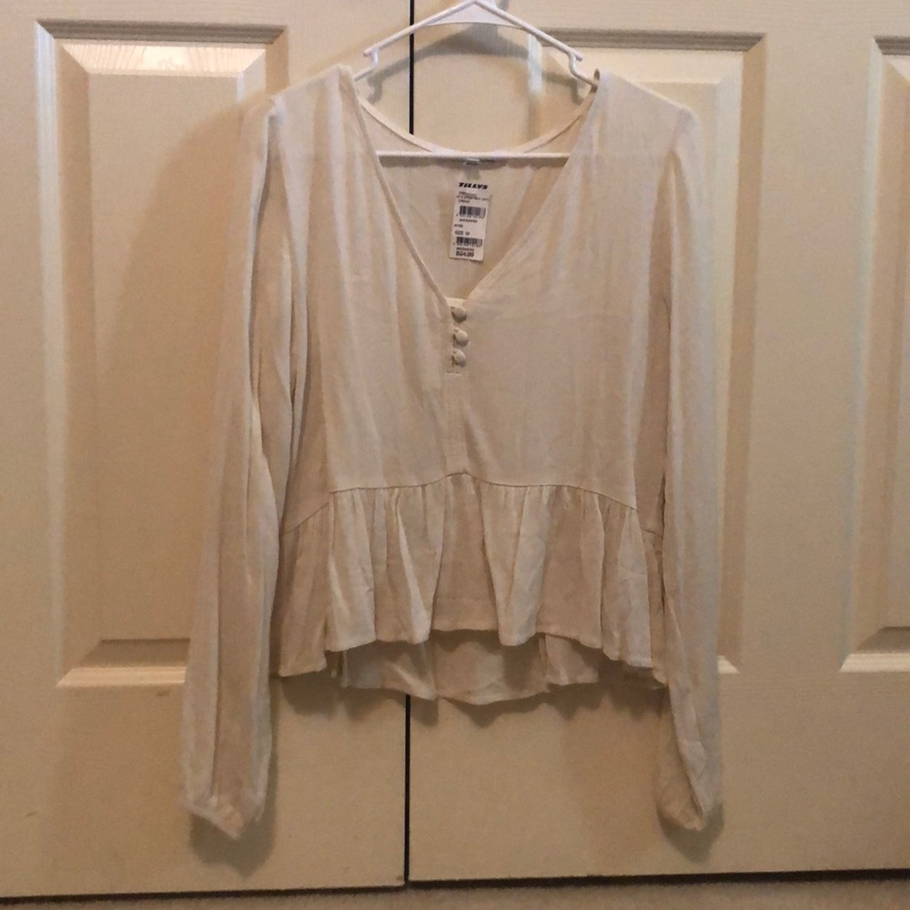 Tillys brand new blouse